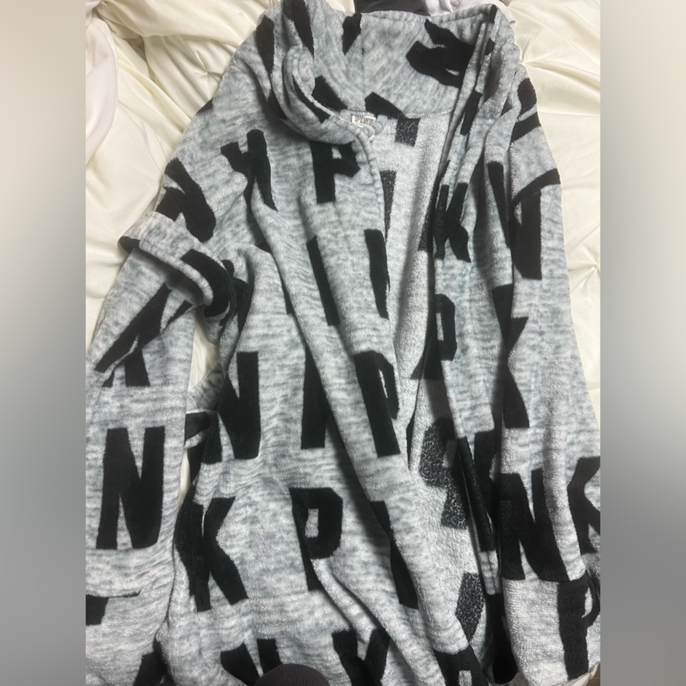 robe from pink